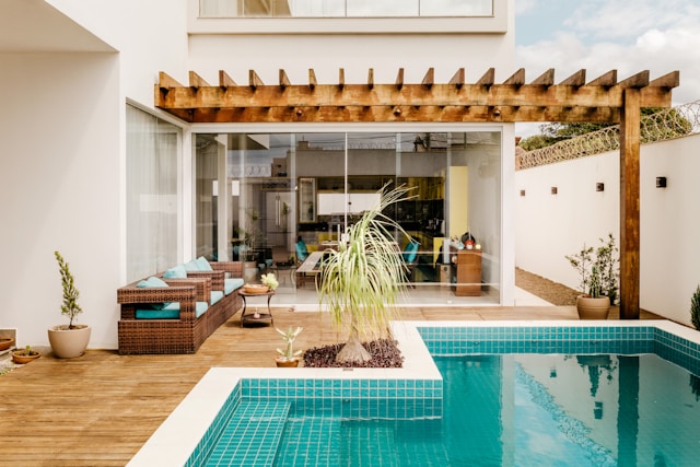 deck pergola